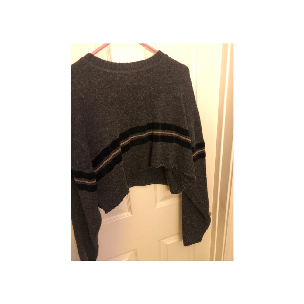 Cropped sweater